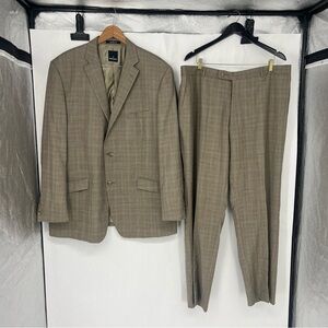 Daniel Hecter Men's Brown Suit Set (48T, 40x33)